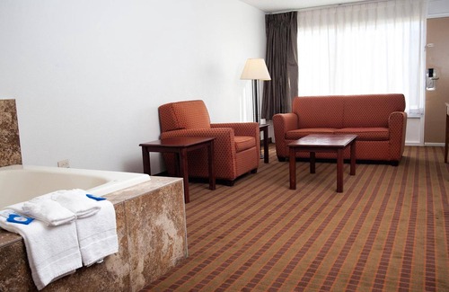 Greenville Hotel | Express Inn & Suites