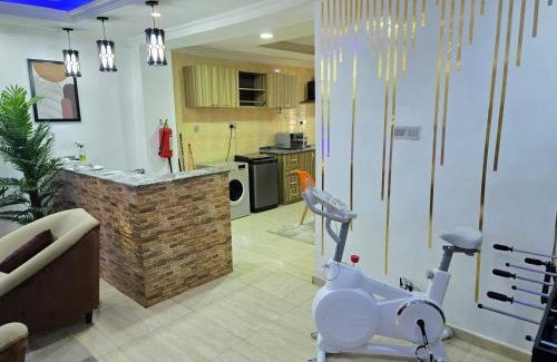 Ojokoro Apartment | Exquisite and Cozy 3-bedroom Apt with hot-tub, WiFi, DSTV, and Inverter Power Backup