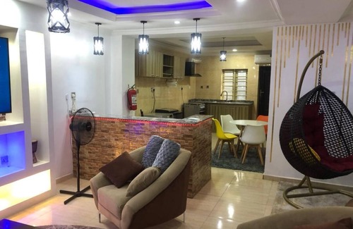 Ojokoro House | Exquisite and family friendly 3-bedroom apartment w/hot tub