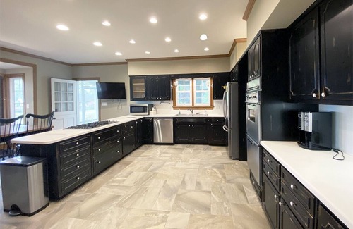 Gettysburg House | Exquisite, first floor stone ranch Gettysburg large kitchen/living area - quiet