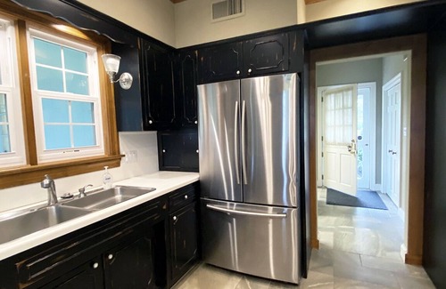 Gettysburg House | Exquisite, first floor stone ranch Gettysburg large kitchen/living area - quiet