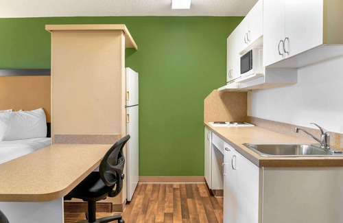 Naperville Hotel | Extended Stay America Select Suites Chicago Naperville West