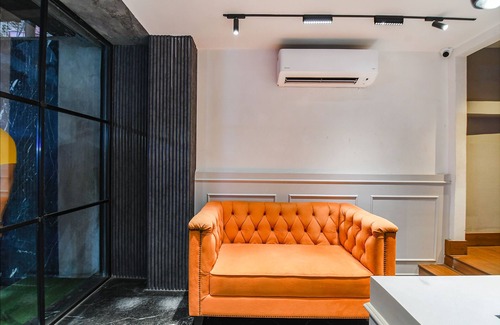 Kolkata Hotel | FabHotel Sivalika Inn Near Howrah Station