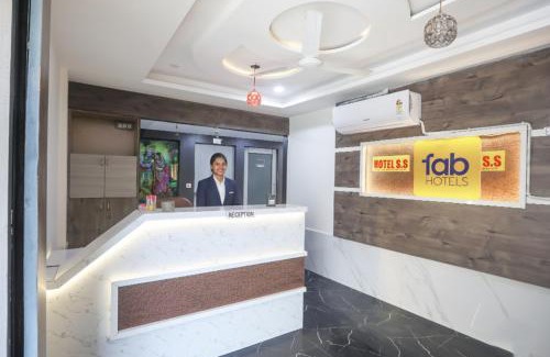 Chandkheda Hotel | FabHotel SS - Opp Vishwakarma Engineering College