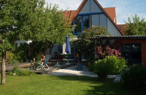 Gartenstadt Apartment | Fair/Harbor/South Hospital bright 3.5 room apartment,