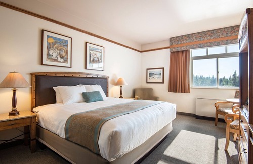 College Hotel | Fairbanks Princess Riverside Lodge