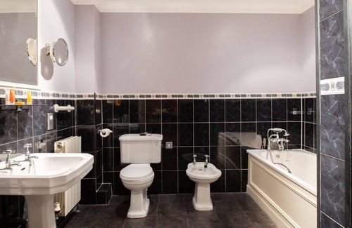 Ayr Hotel | Fairfield House - Ayr