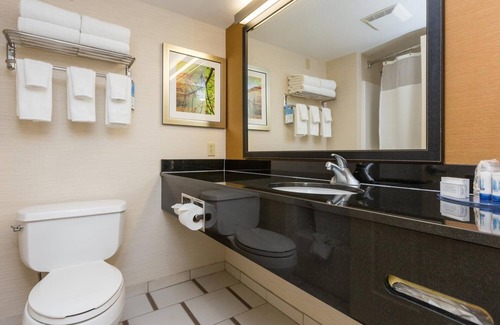 West Des Moines Hotel | Fairfield Inn and Suites by Marriott Des Moines West