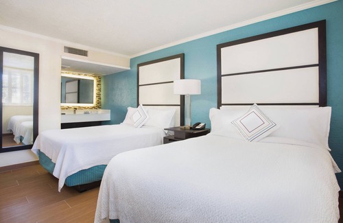 New Town Hotel | Fairfield Inn and Suites by Marriott Key West