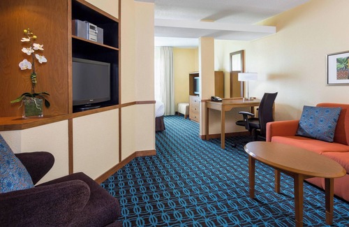 Valparaiso Hotel | Fairfield Inn and Suites by Marriott Valparaiso