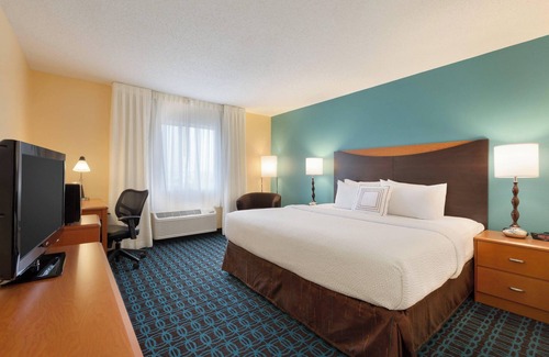 Bismarck Hotel | Fairfield Inn & Suites Bismarck North