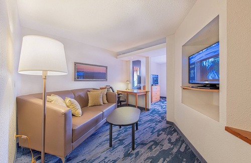 Naperville Hotel | Fairfield Inn & Suites by Marriott Chicago Naperville