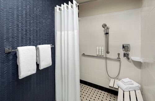 Five Oaks Hotel | Fairfield Inn & Suites by Marriott Beaverton