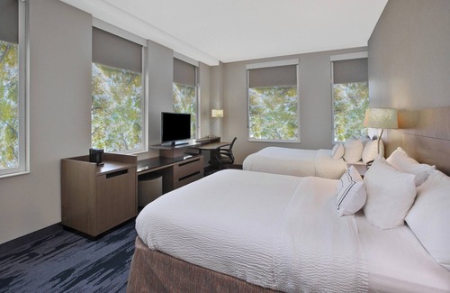 Westown Hotel | Fairfield Inn & Suites by Marriott Milwaukee Downtown