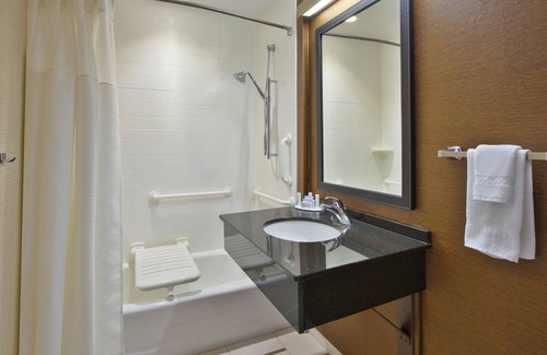 Westown Hotel | Fairfield Inn & Suites by Marriott Milwaukee Downtown
