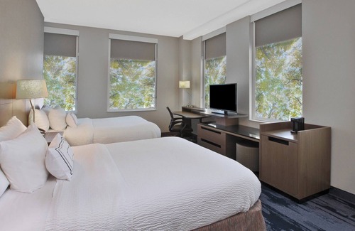 Westown Hotel | Fairfield Inn & Suites by Marriott Milwaukee Downtown