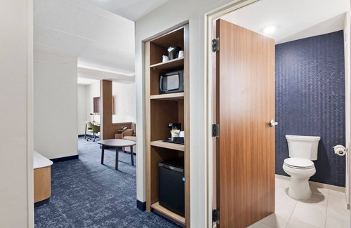 Hickory Hotel | Fairfield Inn & Suites by Marriott Hickory