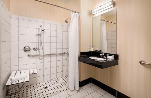 Tulare Hotel | Fairfield Inn & Suites by Marriott Visalia Tulare