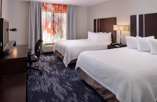 Southwest Area Hotel | Fairfield Inn & Suites by Marriott Cedar Rapids