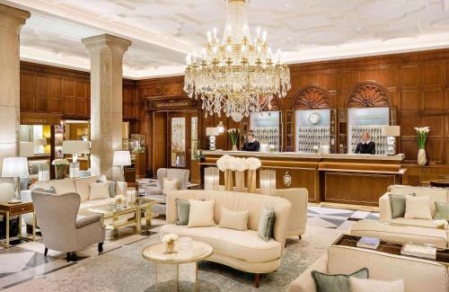 Neustadt Hotel | Fairmont Hotel Vier Jahreszeiten