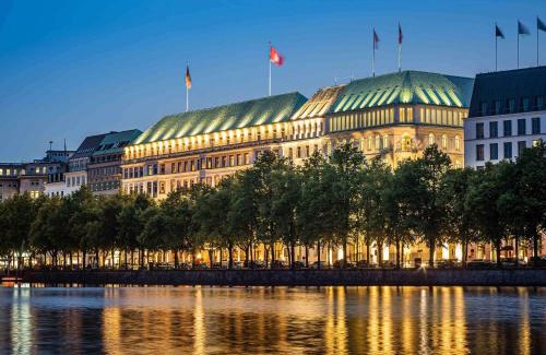 Neustadt Hotel | Fairmont Hotel Vier Jahreszeiten