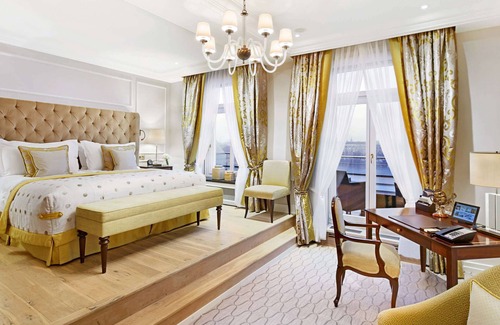 Neustadt Hotel | Fairmont Hotel Vier Jahreszeiten Hamburg