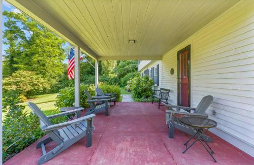 West Falmouth House | Falmouth Spacious Family Home with fireplace