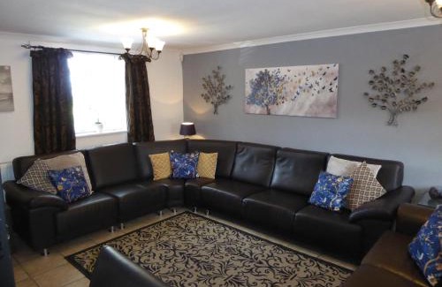 Saintbury House | Falstaff Cottage, NEW HOT TUB, Sleeps up to 5, Stratford upon Avon