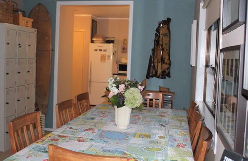 Waihi Beach House | Family Bach Close to Beach and Surf Club