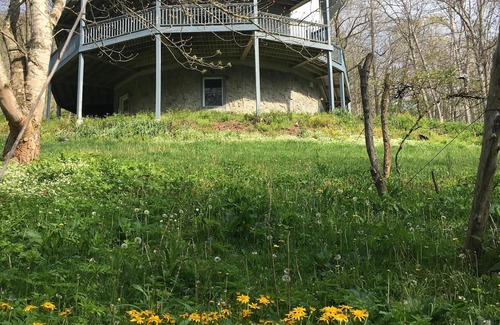 Frank House | Family-Friendly 5 Acre Mountain Getaway/ski lodge