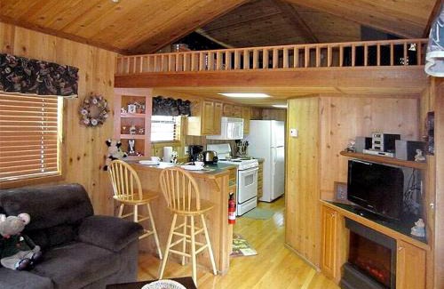 Inverness House | Family-Friendly Cabin Ideal to Create New Memories in Inverness, Florida