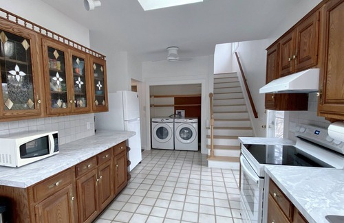 West Harwich House | Family-Friendly Cape Cottage Just 3 Minute walk to Beach!
