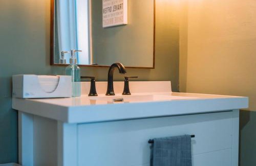 Apple Creek House | Family Friendly Downtown Apple Creek by Antiques