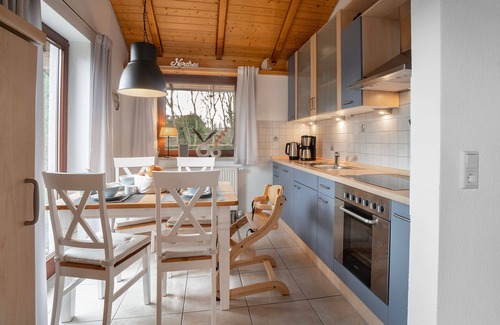 Nordseebad Burhave House | Family-friendly feel-good house*close to the beach*large terrace*wallbox*quiet location