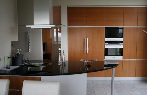 Vogar House | Family friendly Ocean Front Villa. Beds for 9 per. Crib/baby carriage/high chair