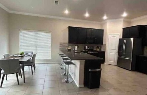 Odessa House | Family Friendly Spacious Home