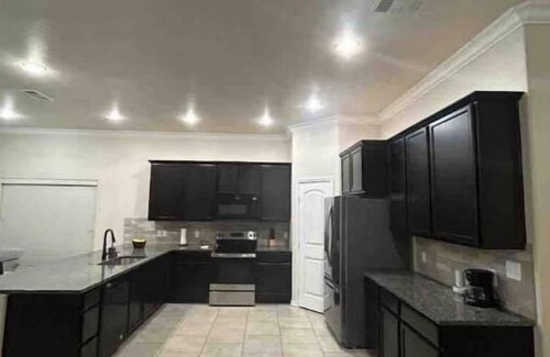 Odessa House | Family Friendly Spacious Home