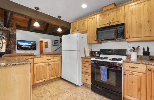 Montgomery Estates Cabin | Family Friendly-Great Location-AC Prestigious Neighborhood; Lake, Town-3 miles