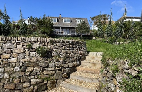 Praa Sands House | Family Home by The Sea