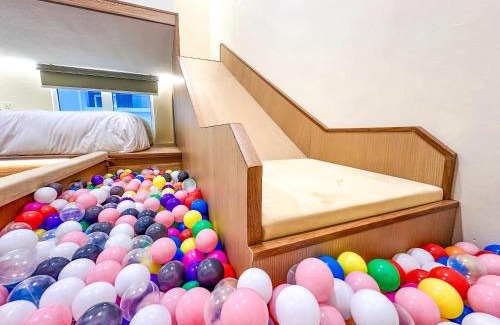 Medini Apartment | Family Luxury Condo with Slides near Legoland, Medini Signature by KidsCastle