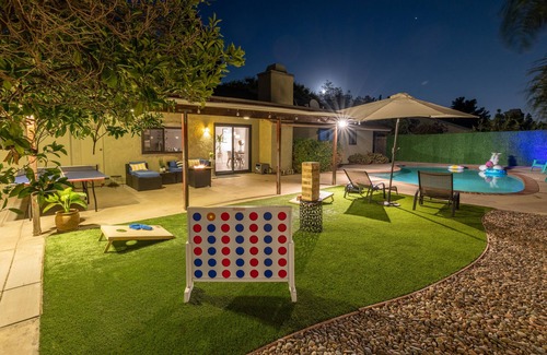 Patton House | FAMILY POOL HOME☀ 3-BDR/Sleeps 9/KING BED Suite/BILLIARD TABLE/PingPong Table