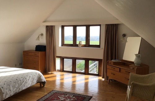 Westmarsh Other | Family Retreat in Kent. All-year pool. Sleeps 12 + 2. 6 bedrooms, 4 bathrooms.