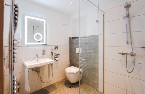Kaprun Cottage | Family room for four people - Pension Patricia