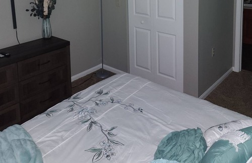 Fort Wayne Apartment | Family size condo within 5 min of shopping, entertainment and outdoor activities