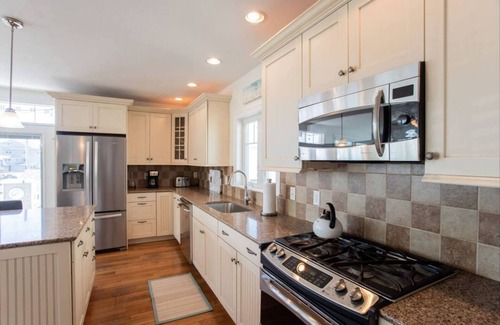 Wells Beach House | Fantastic Beach House! 4 bedroom across the Ocean.