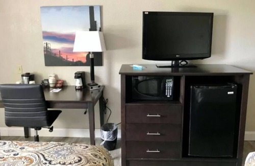 Bethlehem House | Fantastic Deal! 4 Lovely Units, Free Breakfast, Near SteelStack, Pet Friendly!