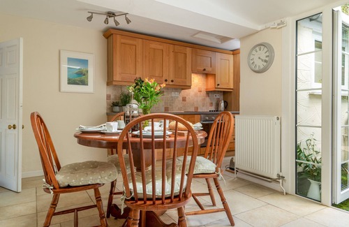 Dartmouth House | Fantastic River Views from superbly positioned house almost on the level Sleeps6