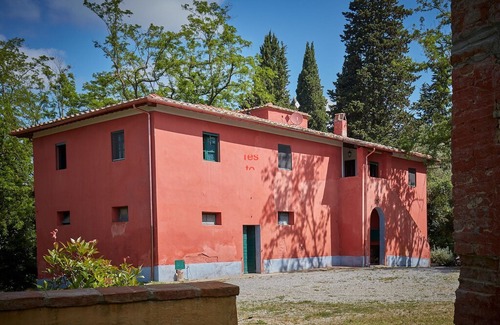 Ghizzano House | Farmhouse in large garden with private pool on the hills of Pisa