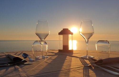 Isola del Giglio Resort | Faro di Punta Fenaio