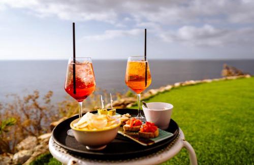 Isola del Giglio Resort | Faro di Punta Fenaio